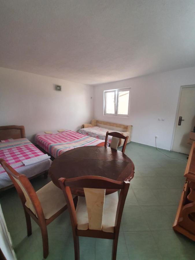 Leni Apartmani Dobre Vode โดบราวอดา ภายนอก รูปภาพ